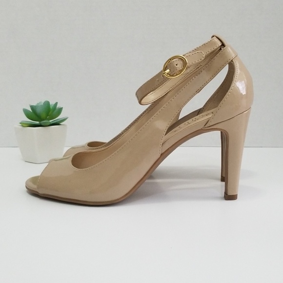 Shoes - Picture 3 of 6